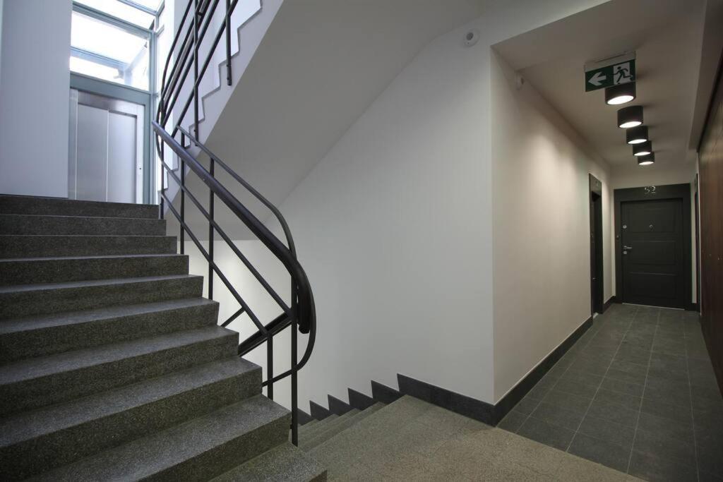 Lovely Condo In The Heart Of Warsaw Piekne Mieszkanie W Samym Sercu Warszawy Bagian luar foto
