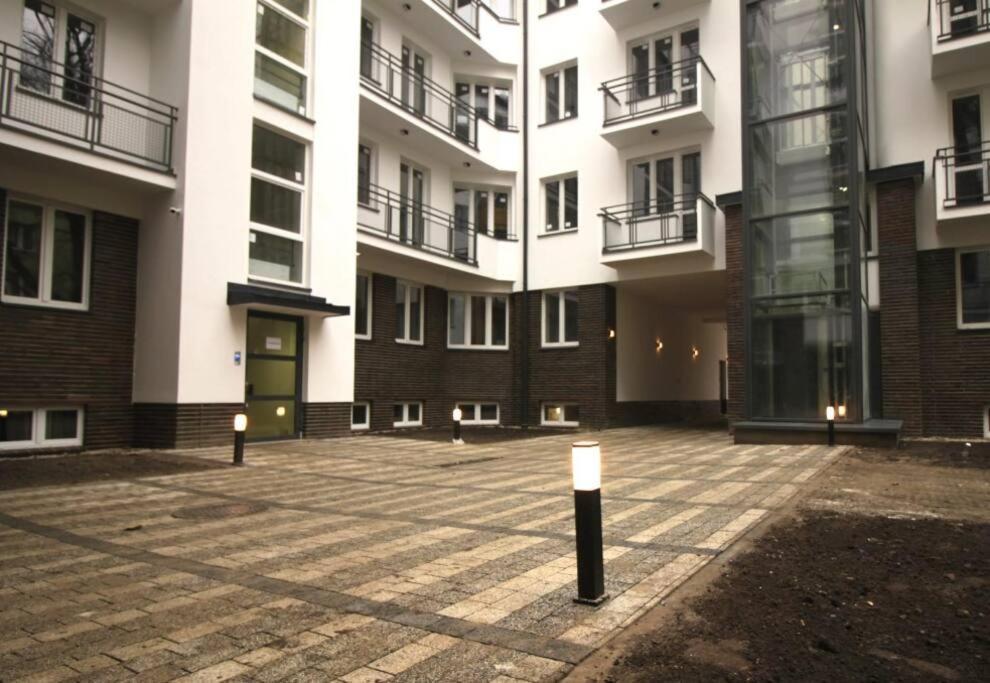 Lovely Condo In The Heart Of Warsaw Piekne Mieszkanie W Samym Sercu Warszawy Bagian luar foto